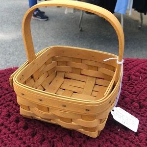 2004 Tarragon Booking Basket